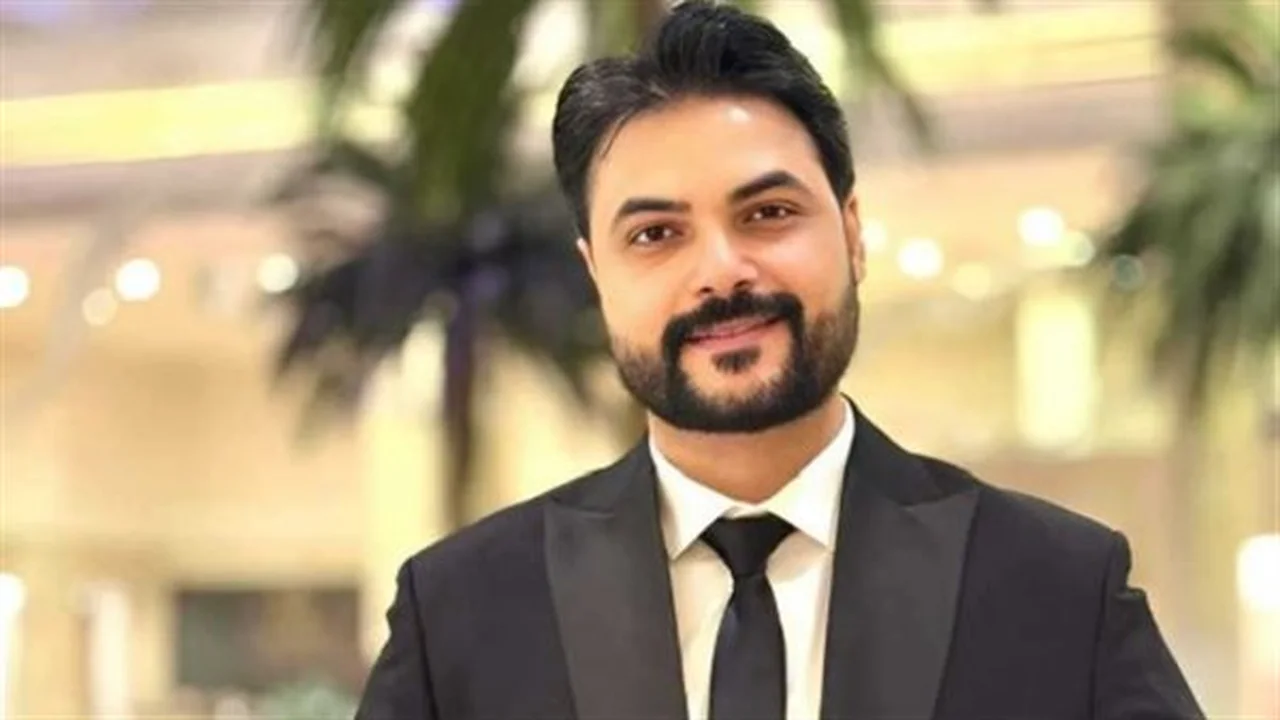 رحيل الأب.. فنانون ينعون والد السيناريست محمود حمدان في أزمة مفاجئة